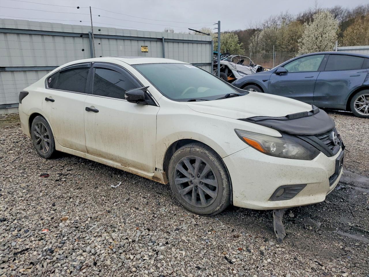 2016 Nissan Altima 2.5 - Image 4