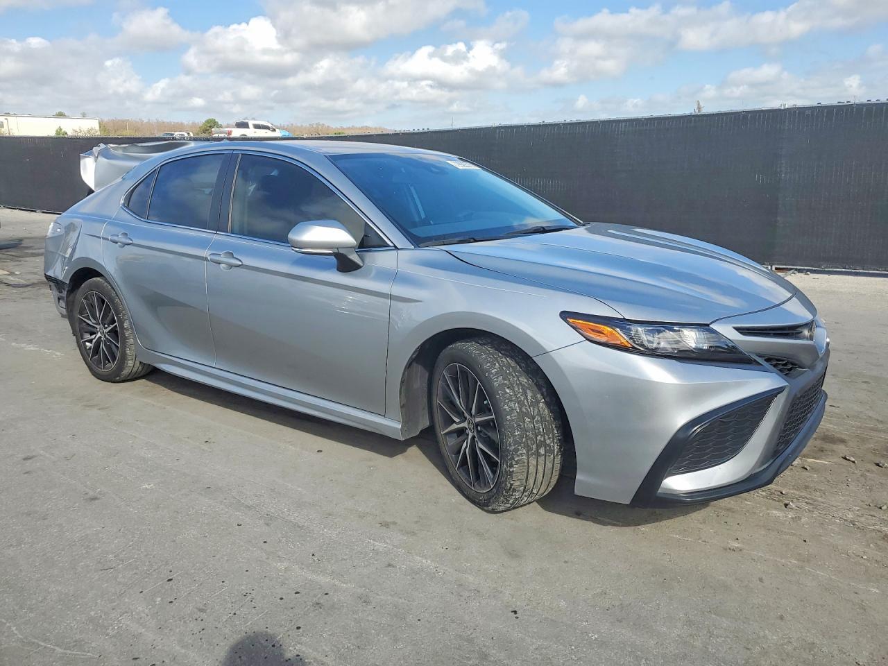 2024 Toyota Camry Se - Фото 4