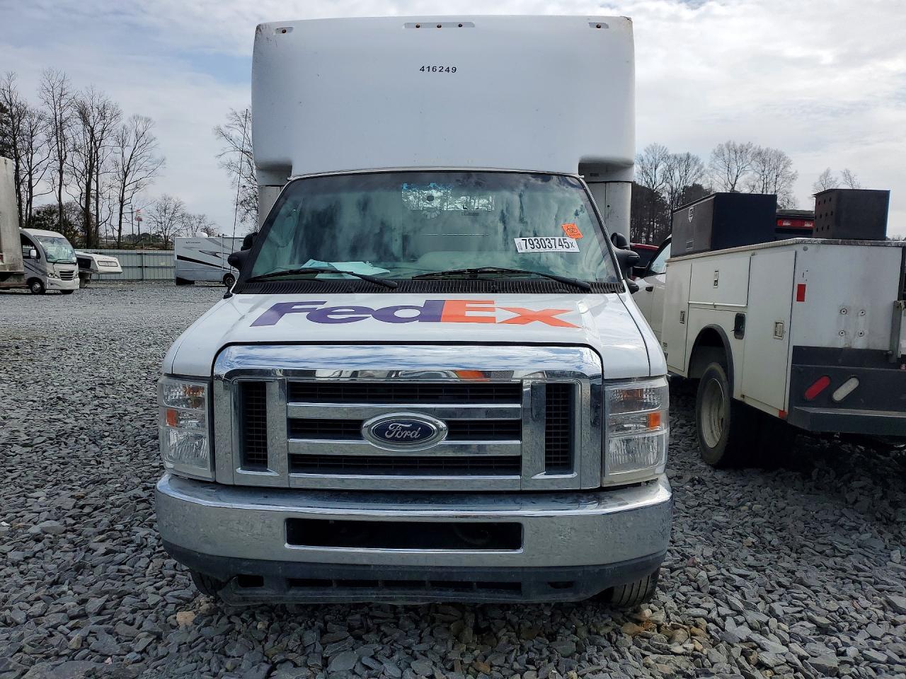 2019 Ford E450 Delivery Truck - Фото 5