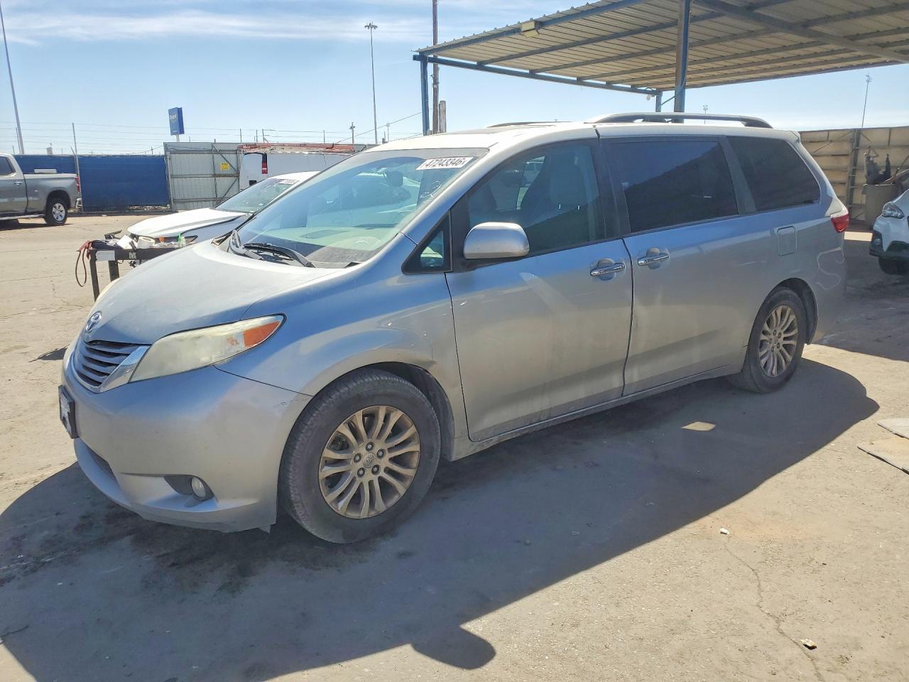 2016 Toyota Sienna Xle 8-Passenger