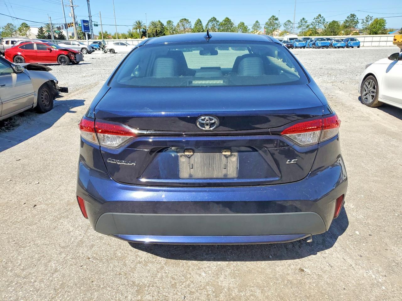 2022 Toyota Corolla Le - Image 6