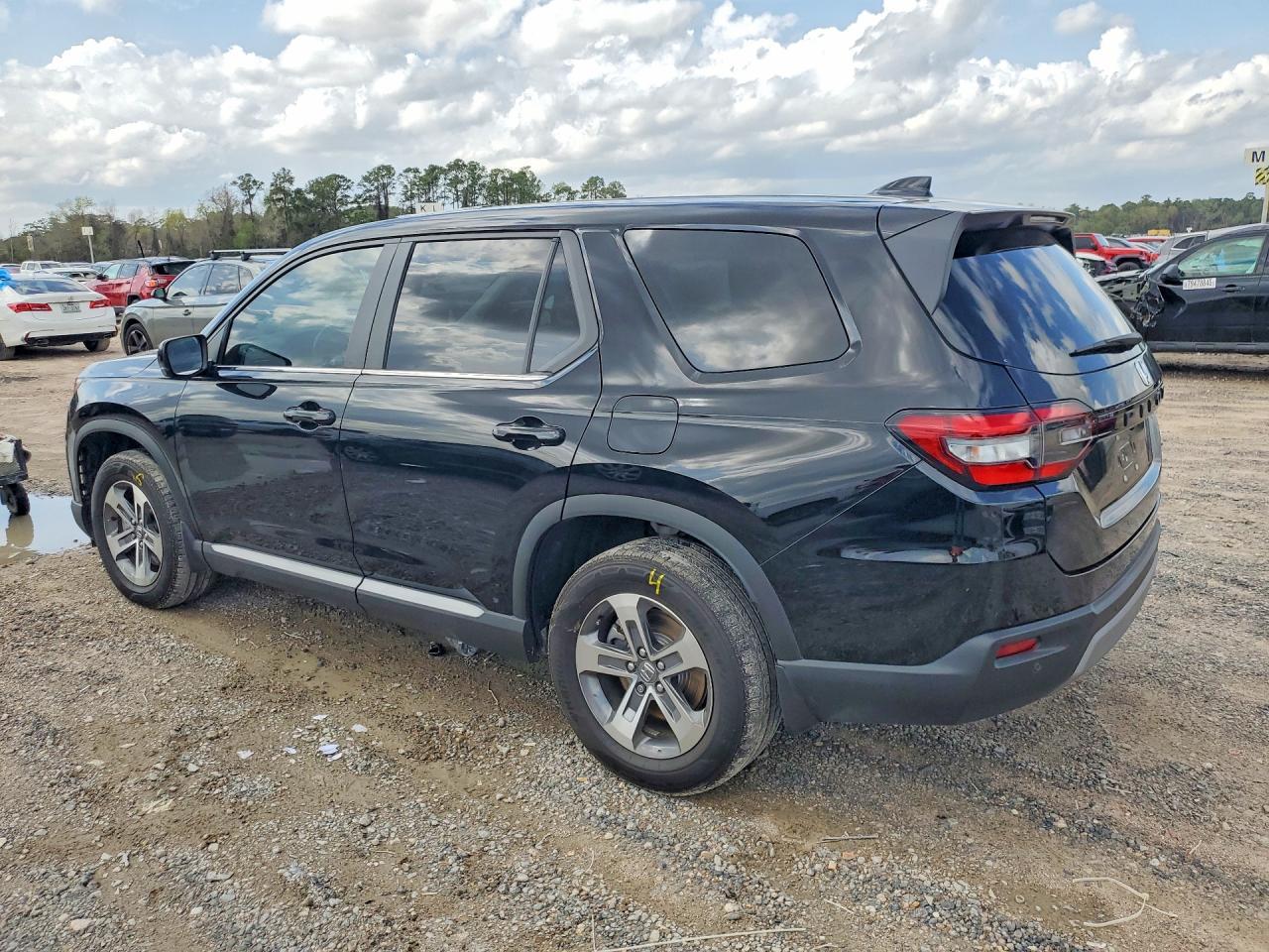 2024 Honda Pilot Exl - Image 2