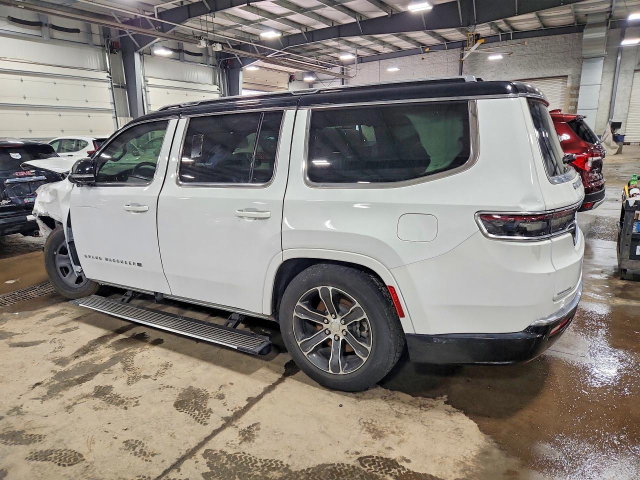 2023 Jeep Grand Wagoneer Series I - Фото 2