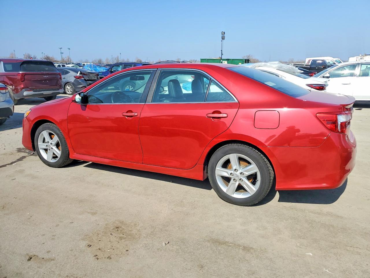 2014 Toyota Camry Se - Image 2