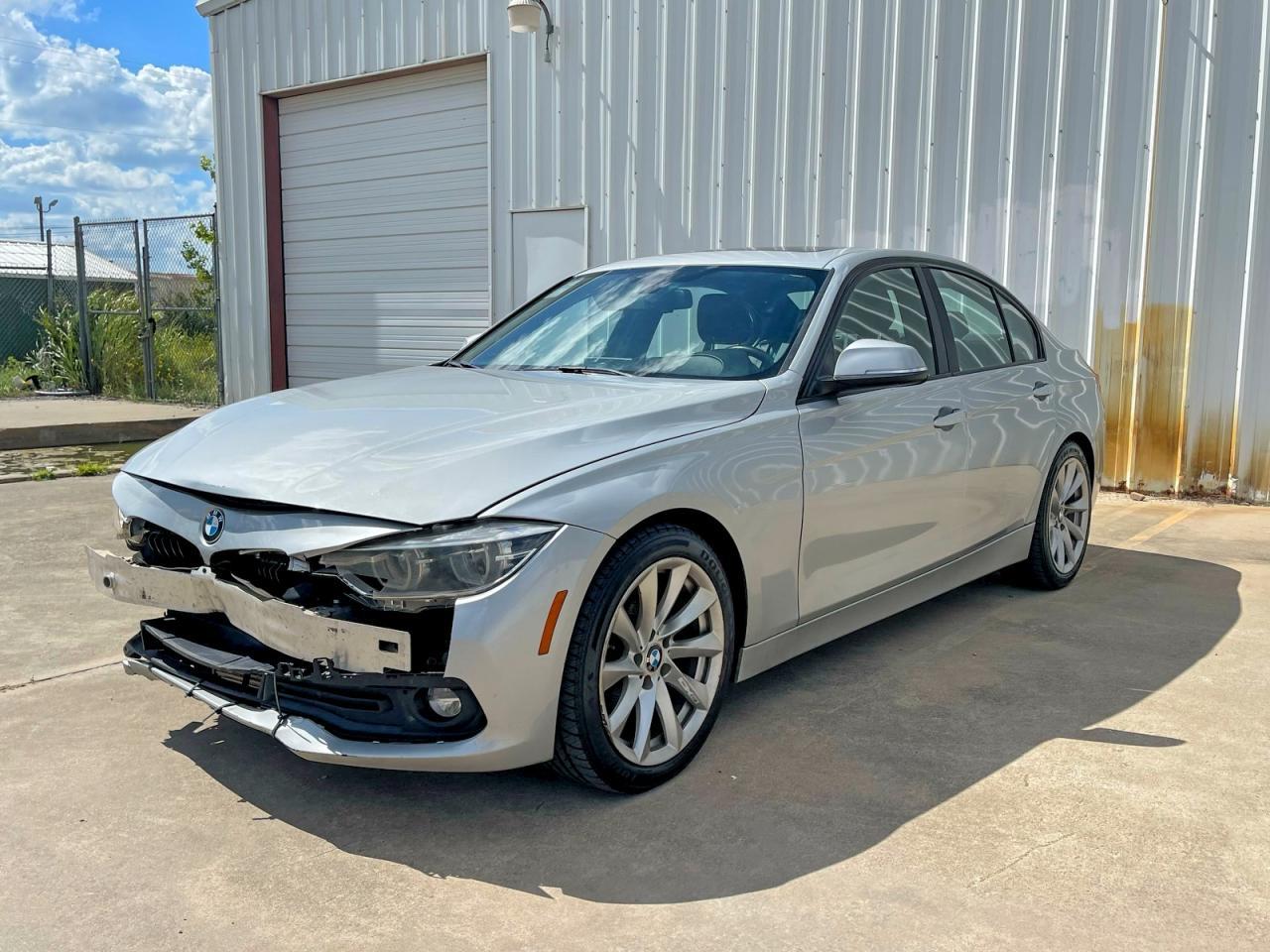 2018 BMW 320 I - Image 2