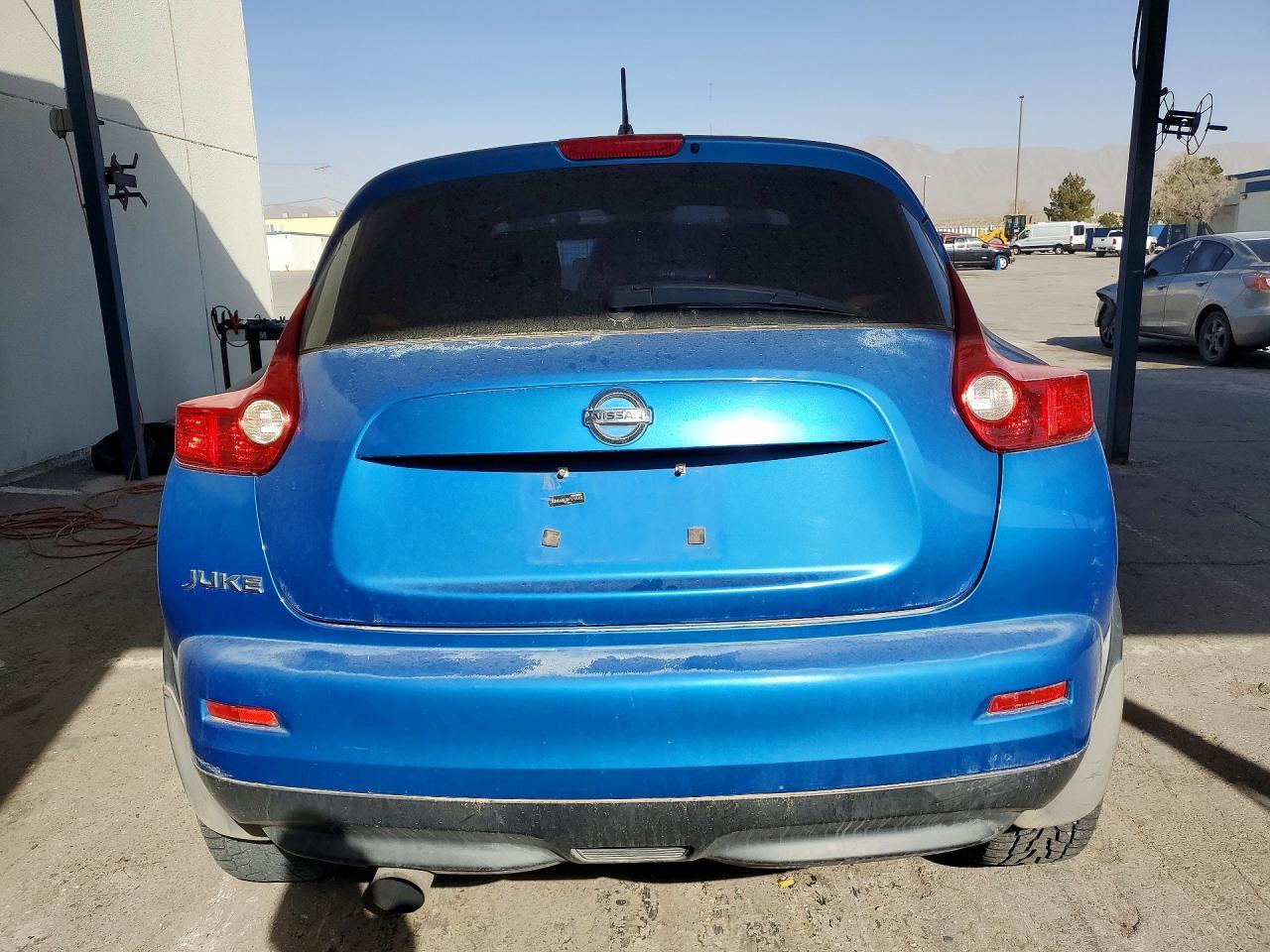 2011 Nissan Juke S - Фото 6