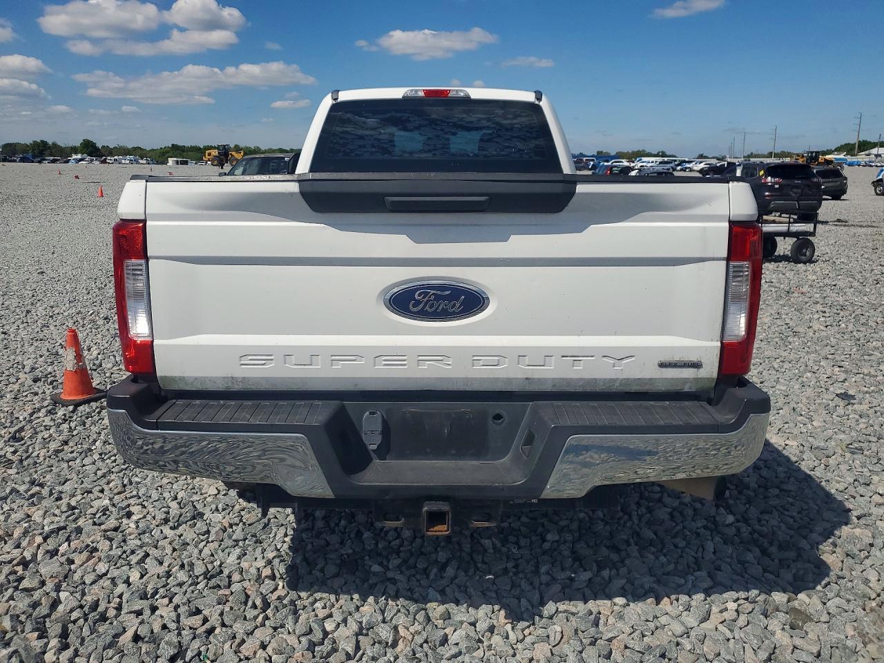 2017 Ford F250 Super Duty - Image 6