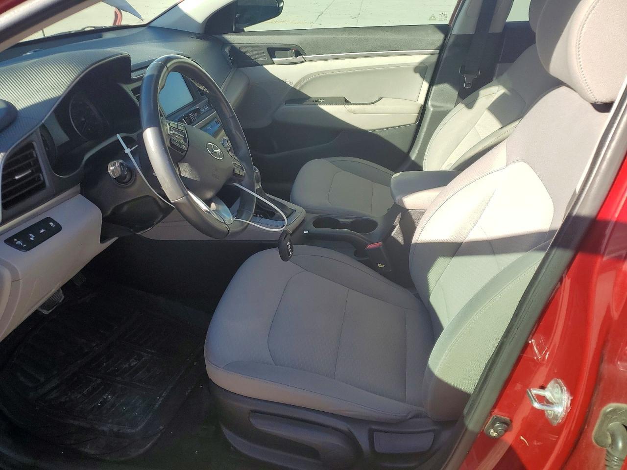 2019 Hyundai Elantra Value Edition - Фото 7