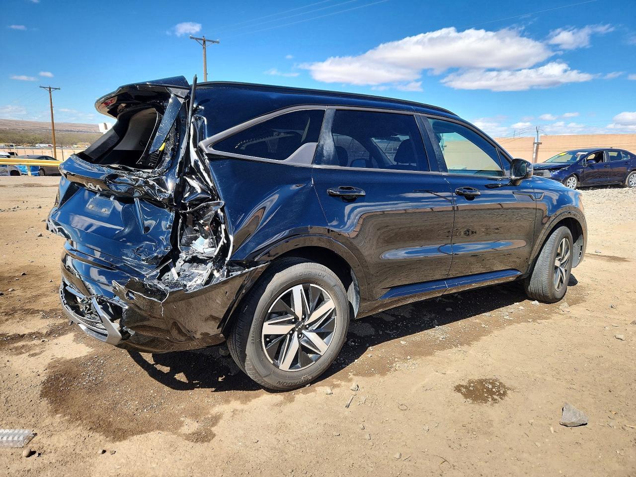 2023 Kia Sorento S - Фото 3