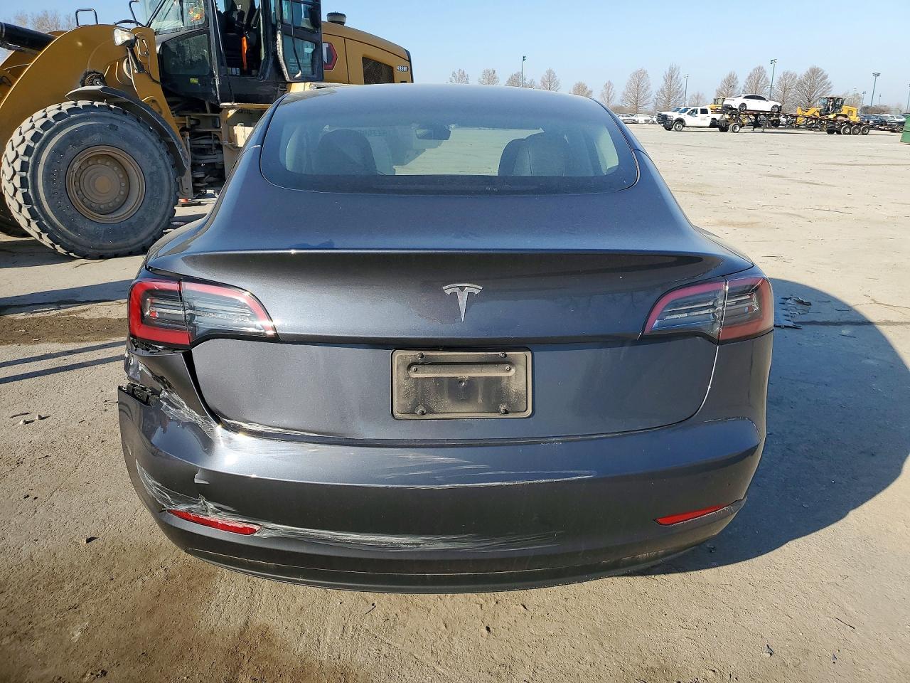 2023 Tesla Model 3 - Image 6