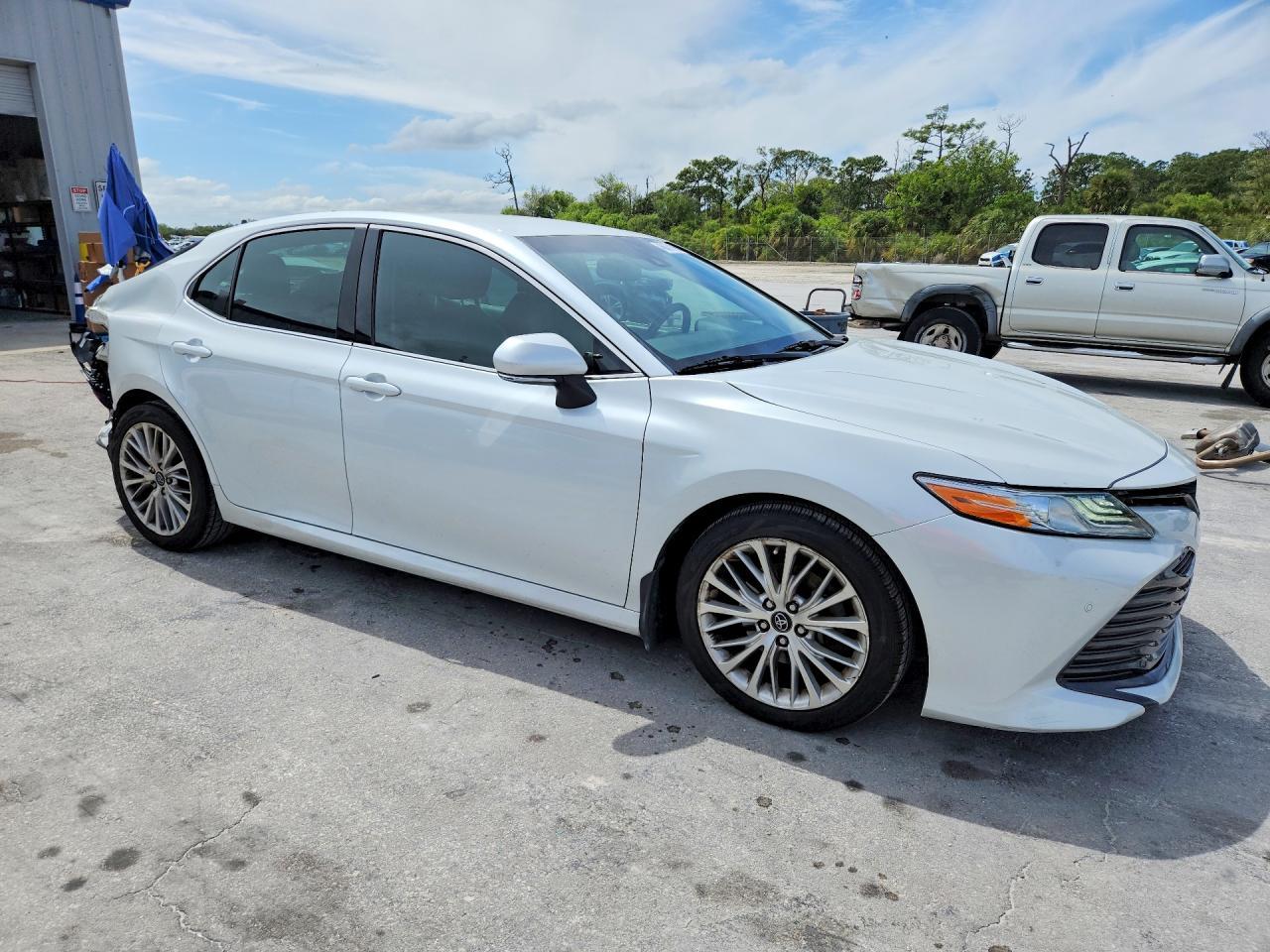 2018 Toyota Camry Xle - Фото 4