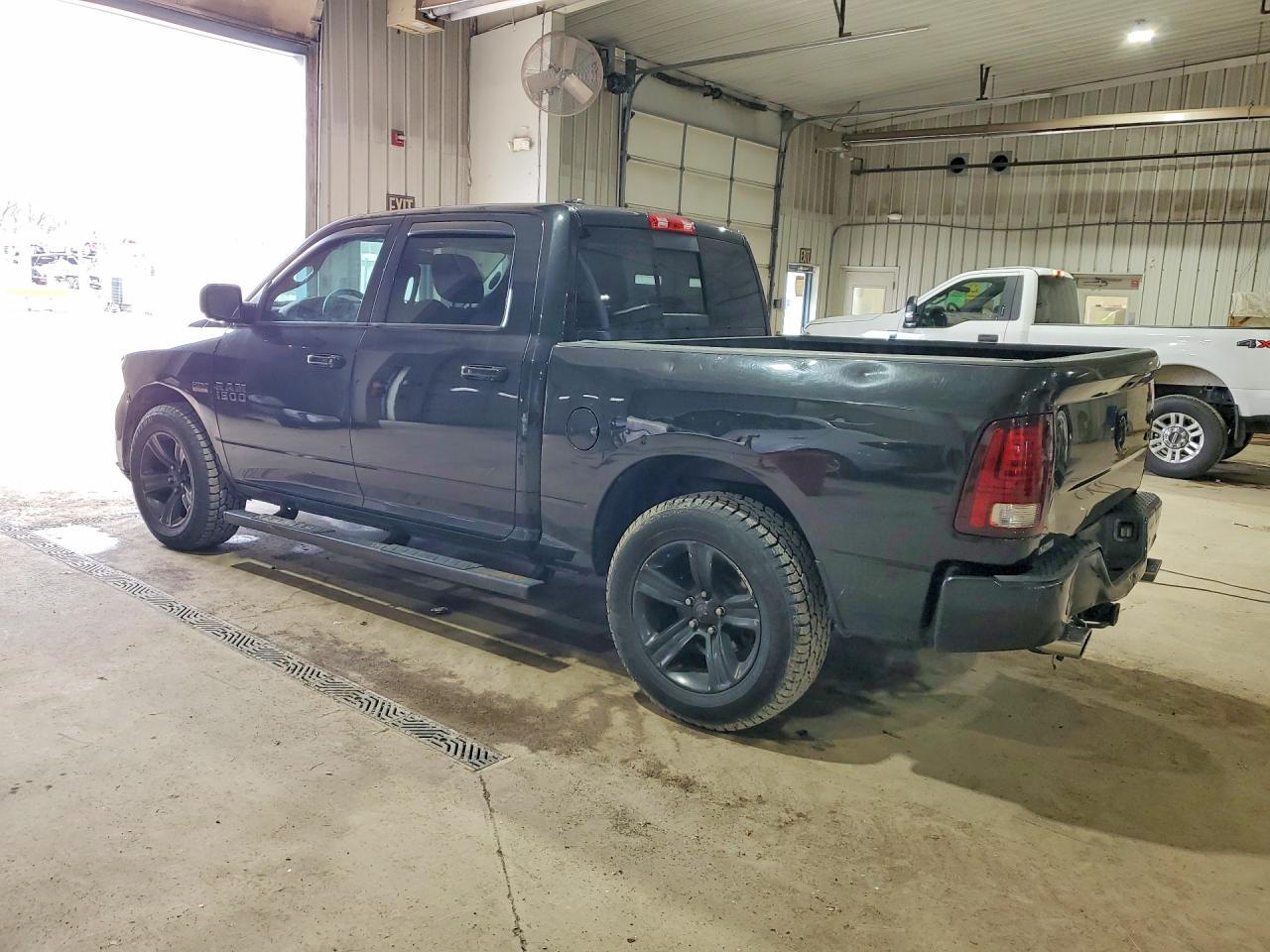 2015 Ram 1500 Sport - Фото 2