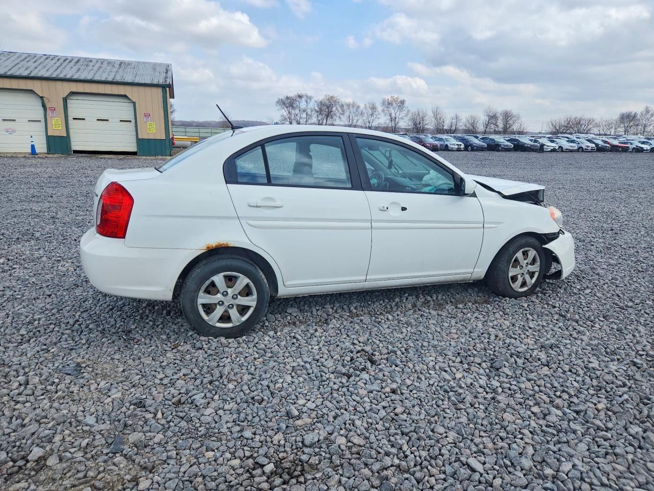2010 Hyundai Accent Gls - Фото 3