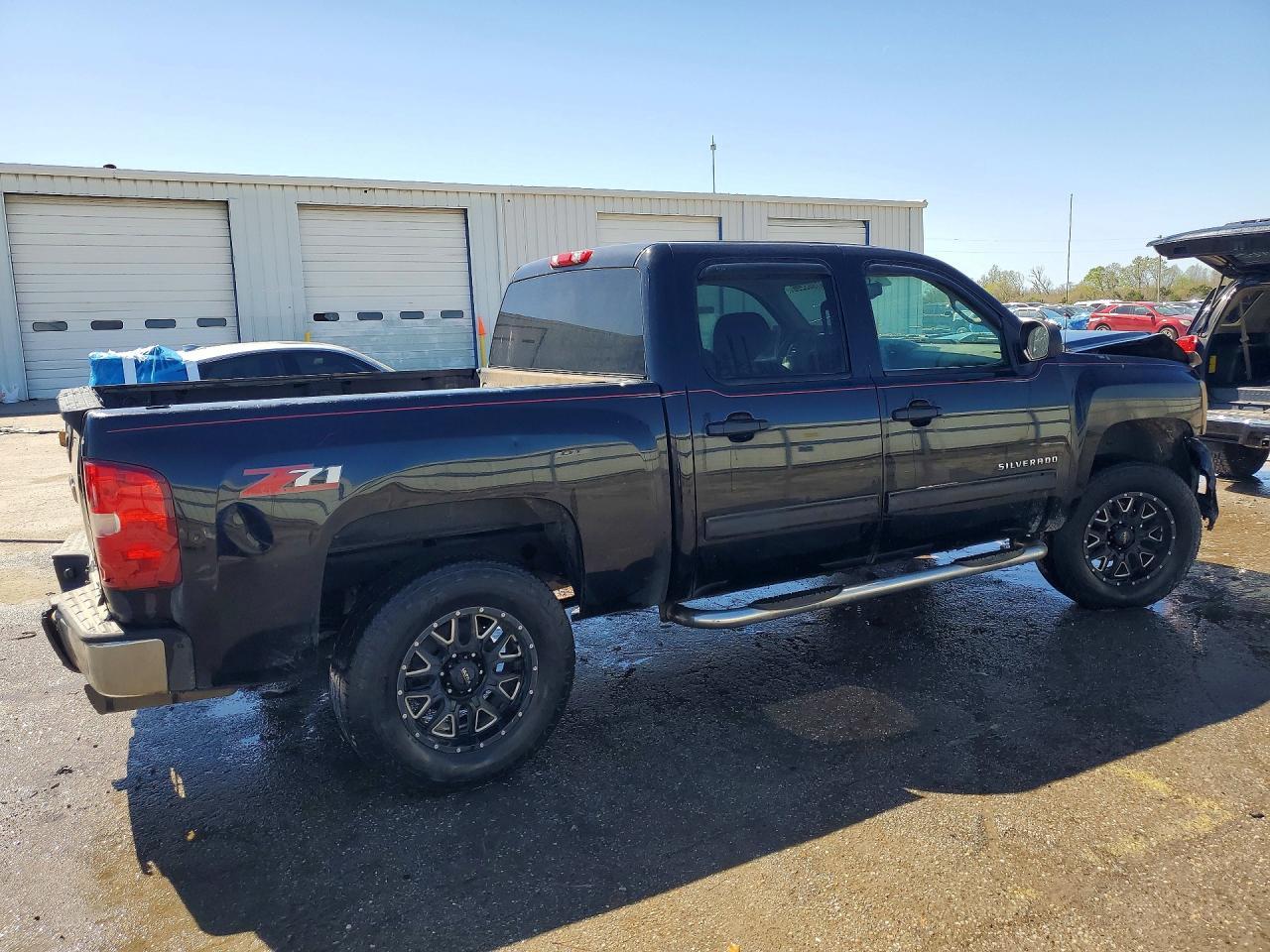 2010 Chevrolet Silverado C1500 Lt - Image 3