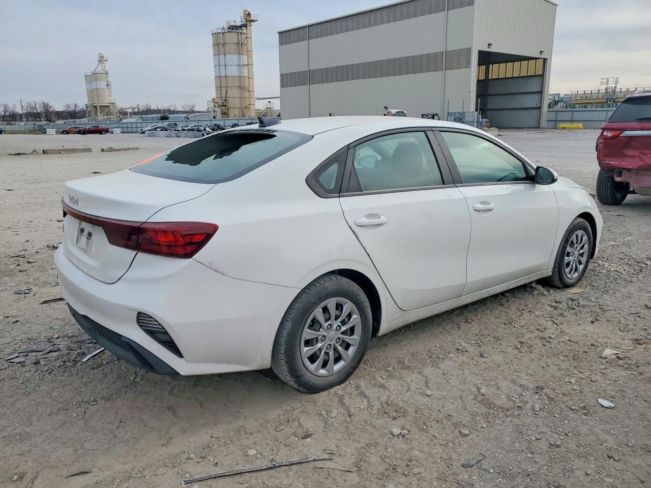 2022 Kia Forte Fe - Фото 3
