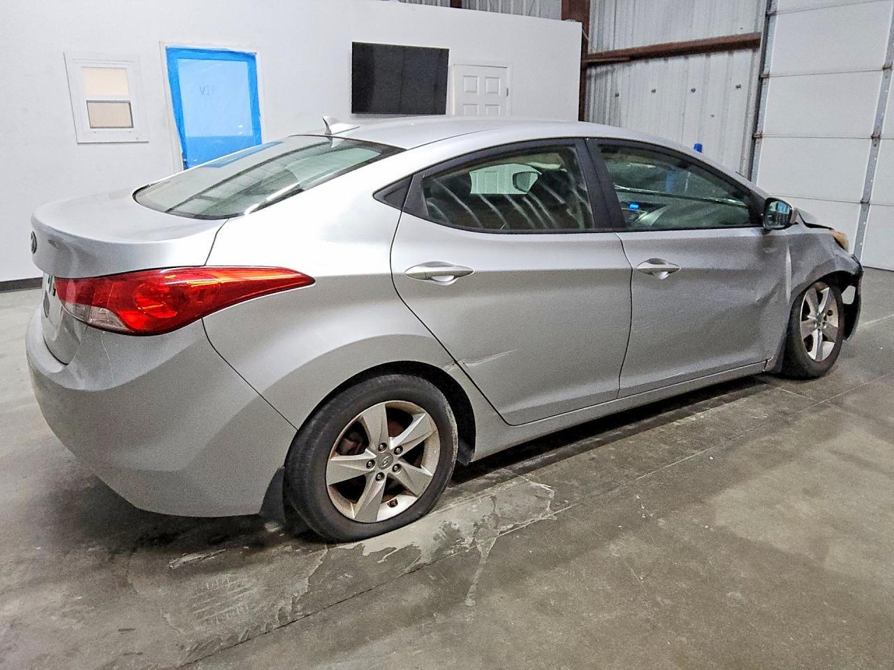 2013 Hyundai Elantra Gls - Image 3
