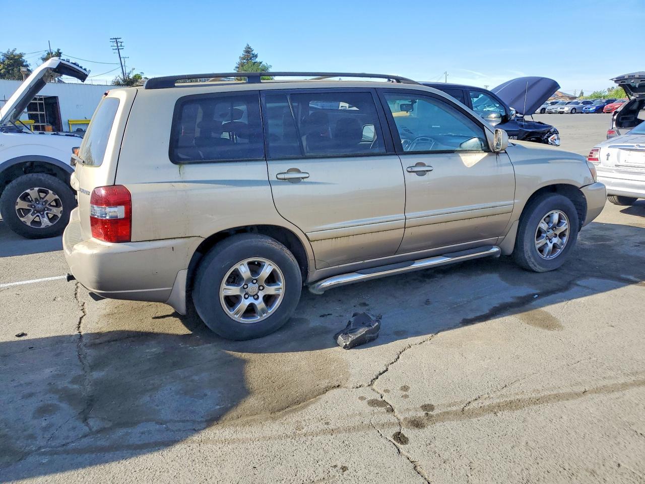 2004 Toyota Highlander Base - Фото 3