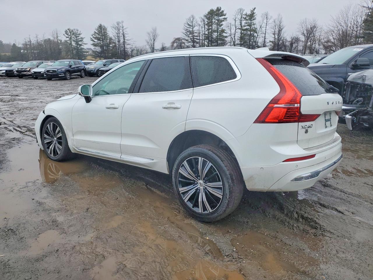 2023 Volvo Xc60 Plus - Image 2