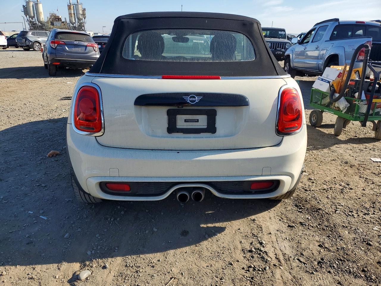 2019 Mini Cooper S - Image 6