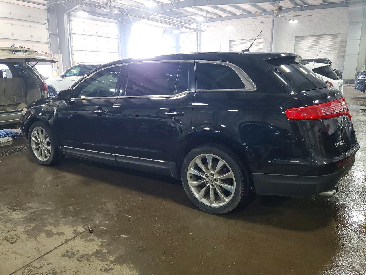 2011 Lincoln Mkt - Фото 2