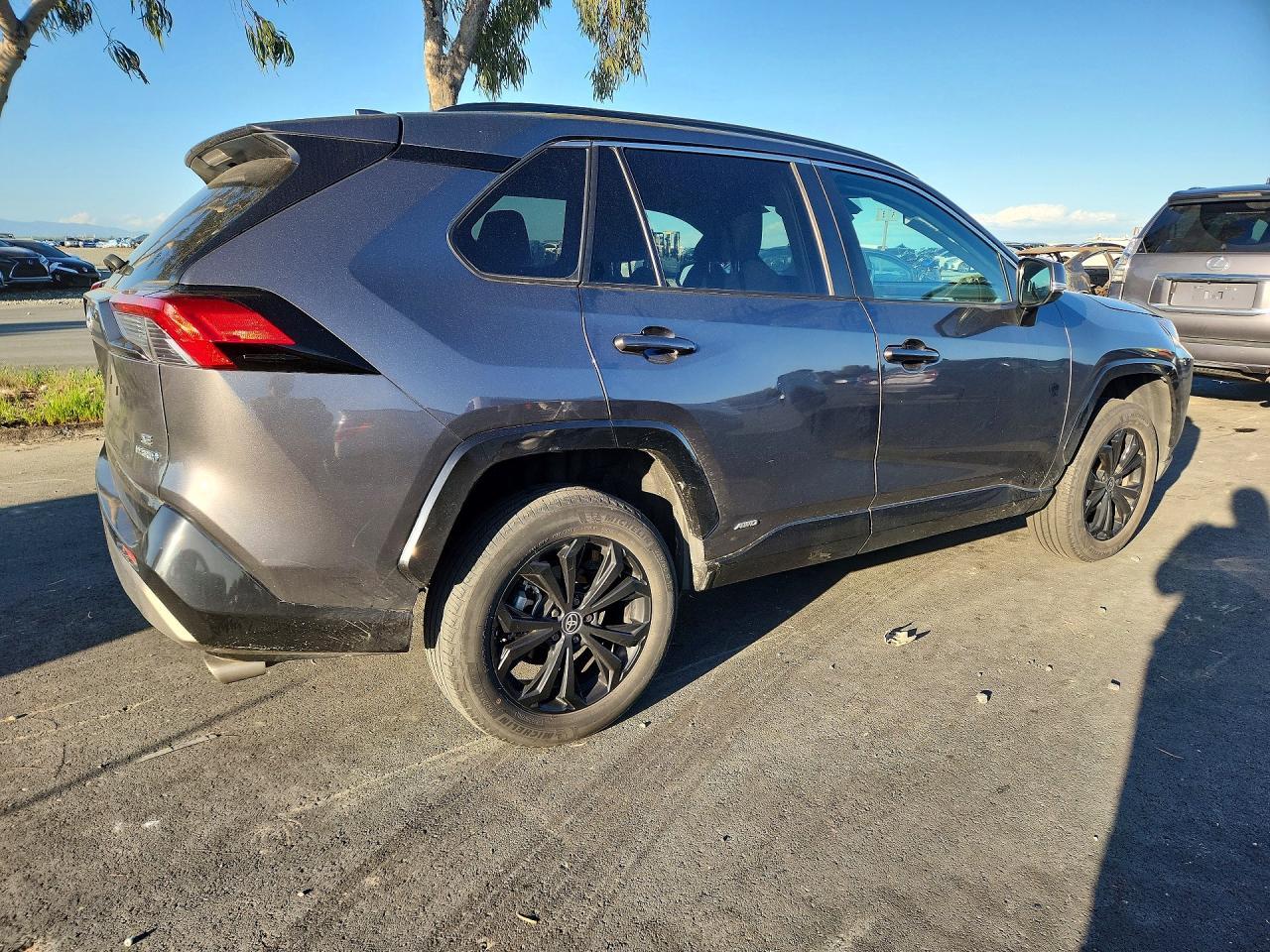 2022 Toyota Rav4 Hybrid Se - Image 3