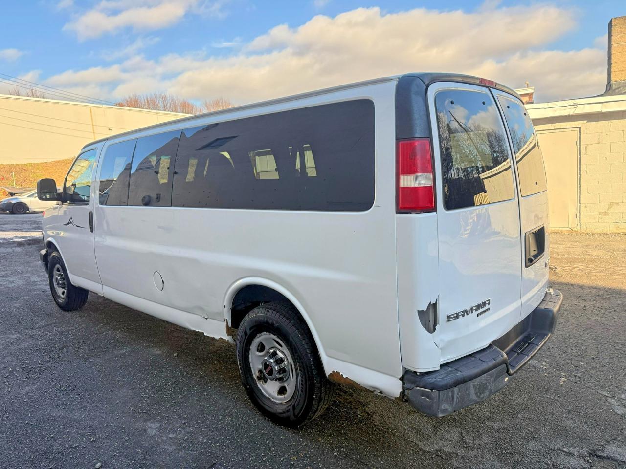 2015 GMC Savana G3500 Lt - Фото 3