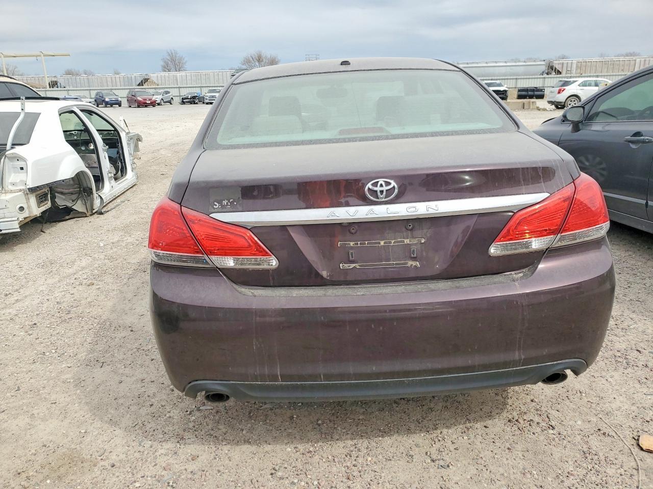 2011 Toyota Avalon - Фото 6