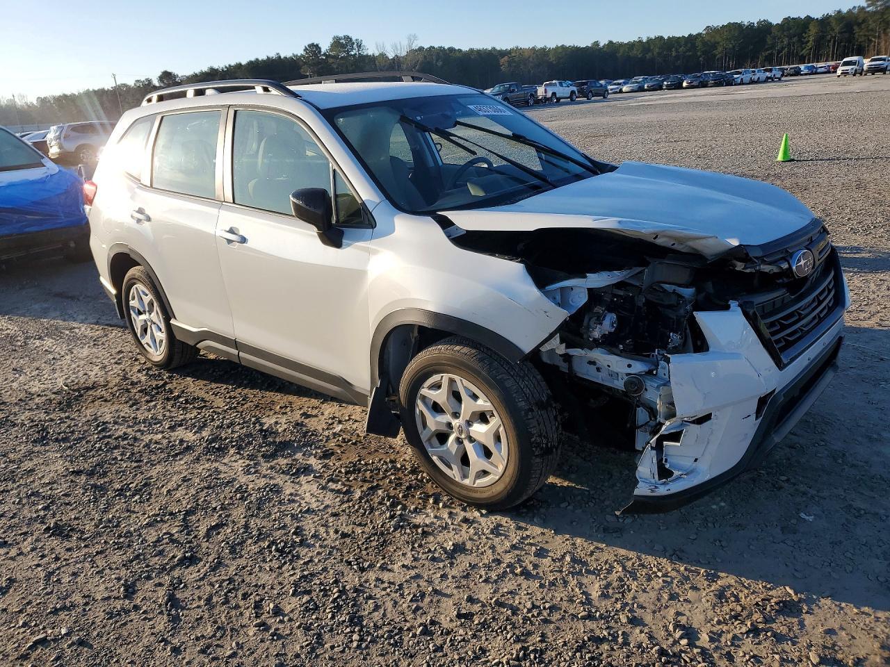 2022 Subaru Forester - Фото 4