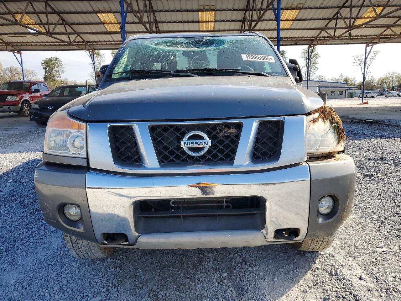 2013 Nissan Titan Sv - Image 5