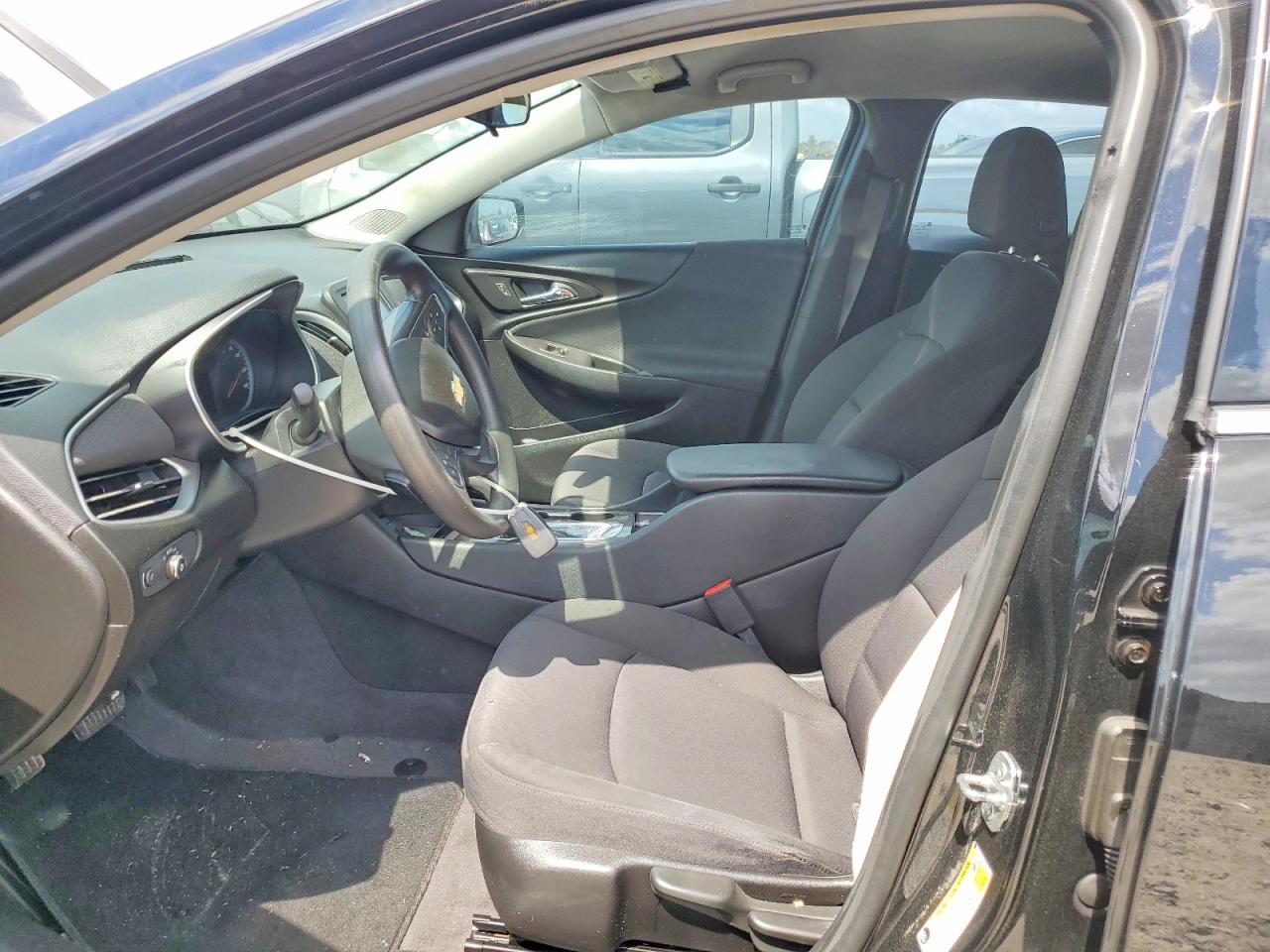 2018 Chevrolet Malibu Ls - Фото 7