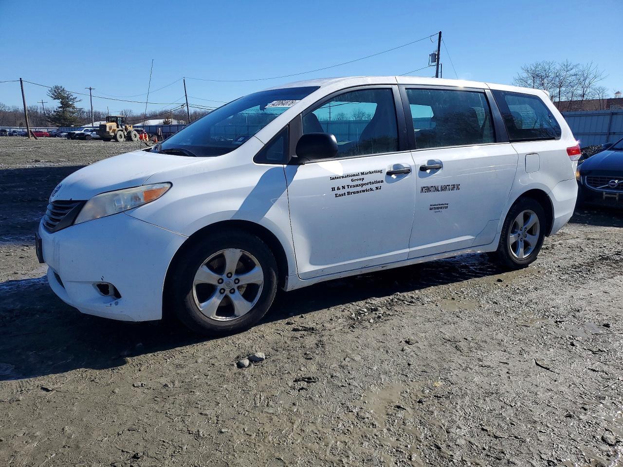 2014 Toyota Sienna L 7-Passenger