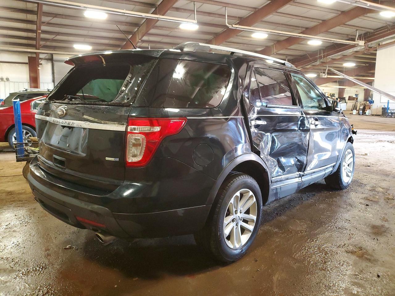 2014 Ford Explorer Xlt - Image 3