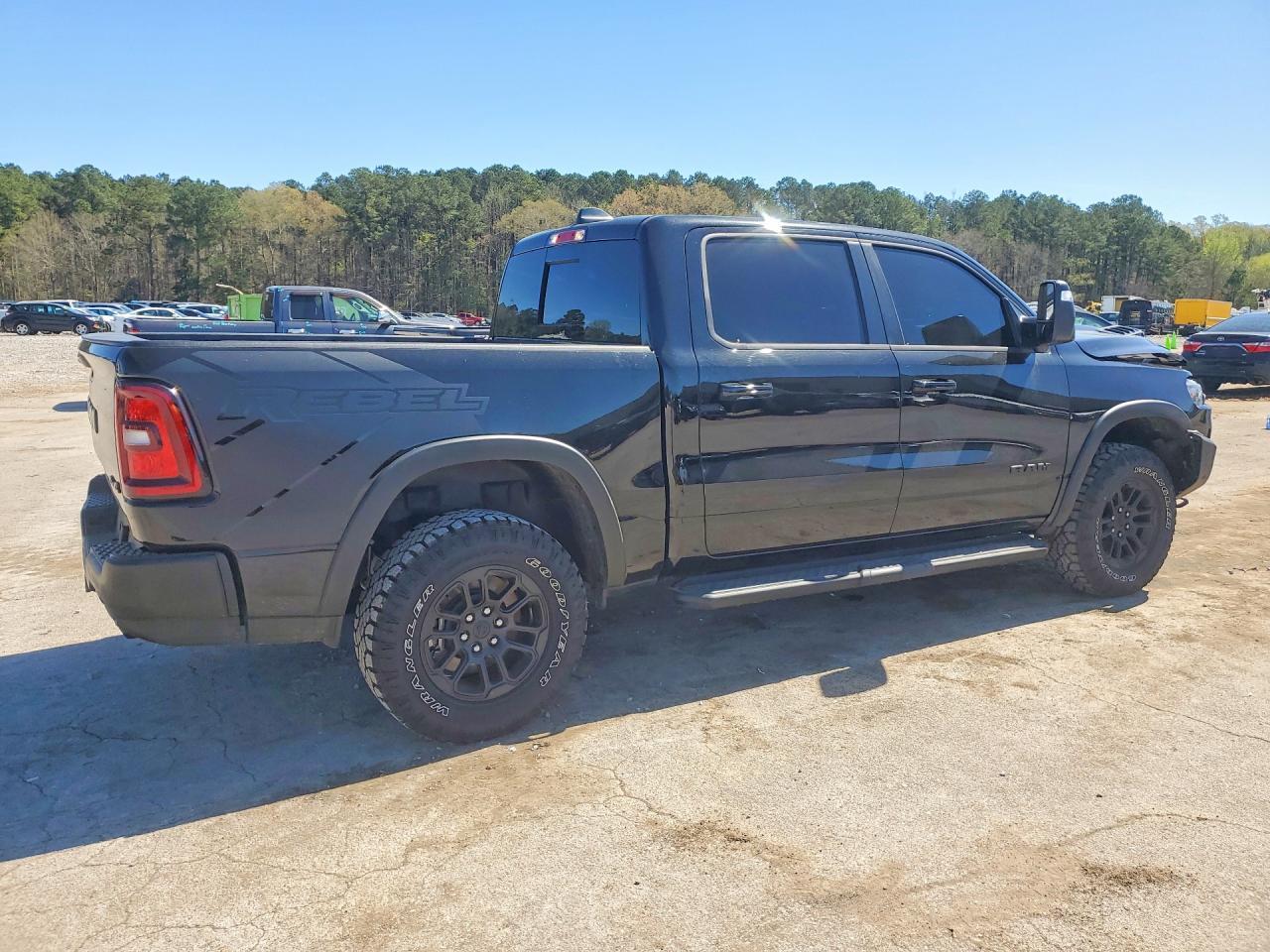 2025 Ram 1500 Rebel - Фото 3