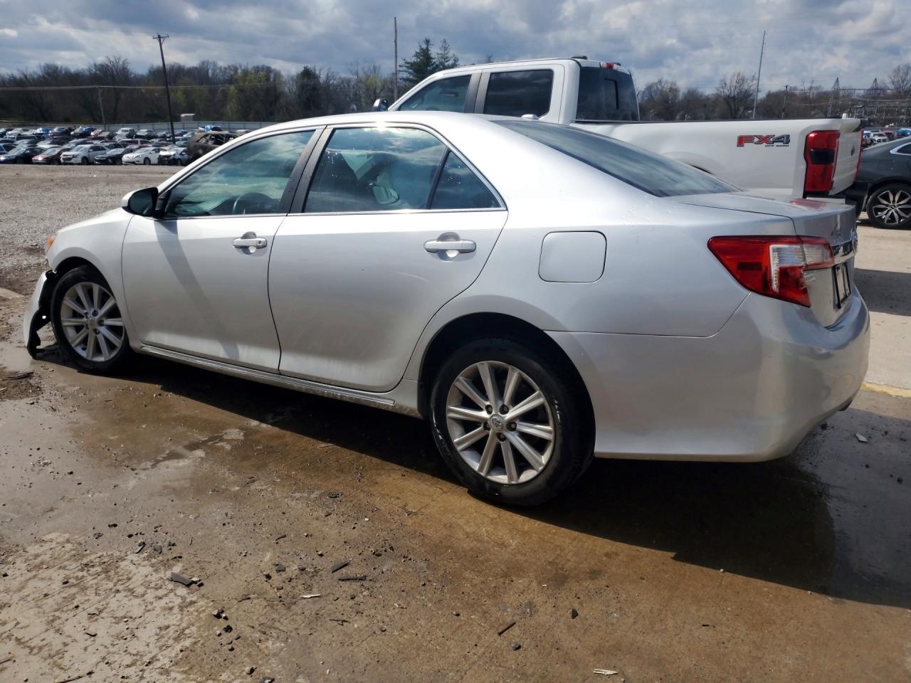 2013 Toyota Camry Xle - Image 2