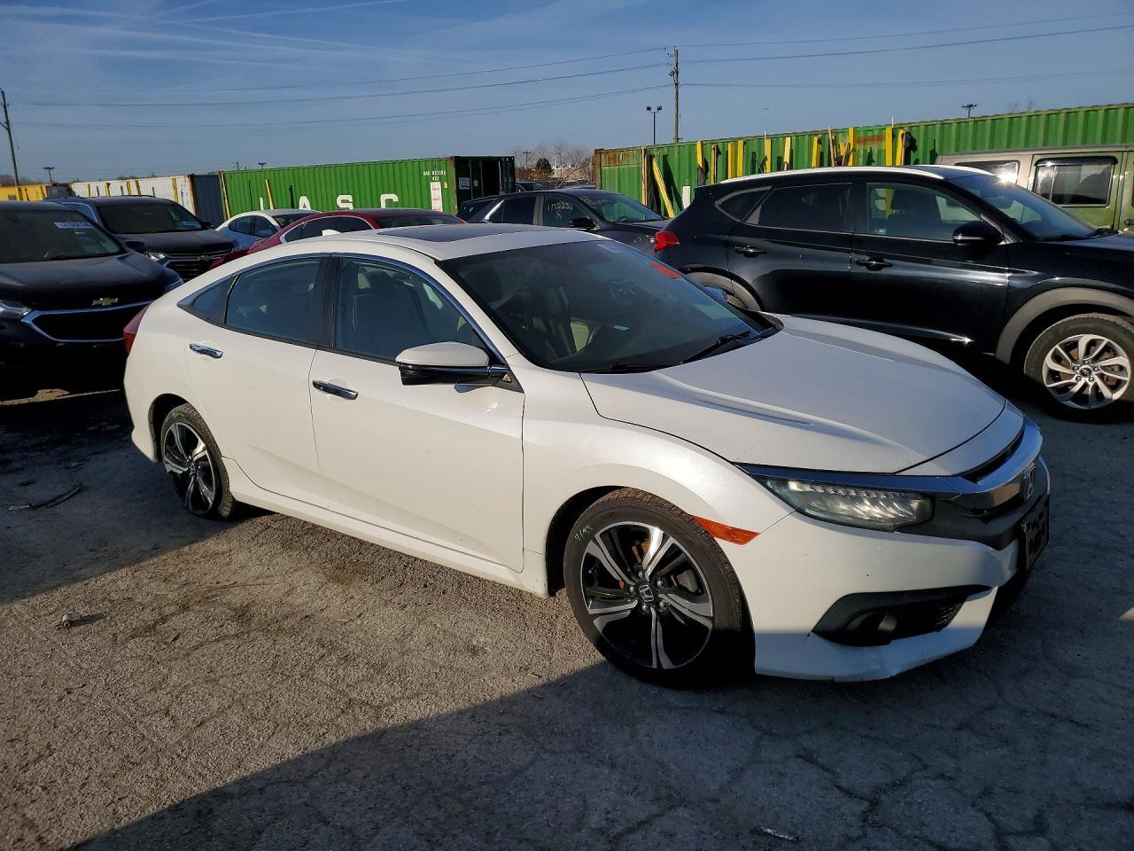 2016 Honda Civic Touring - Image 4