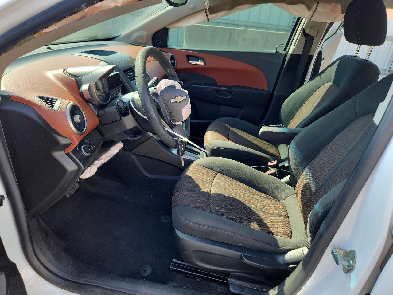 2016 Chevrolet Sonic Lt - Фото 7