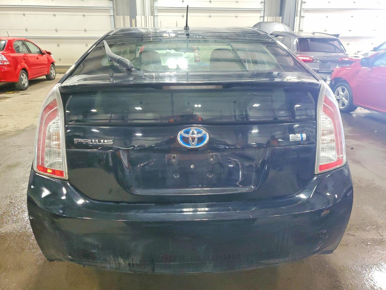 2014 Toyota Prius Two - Фото 6