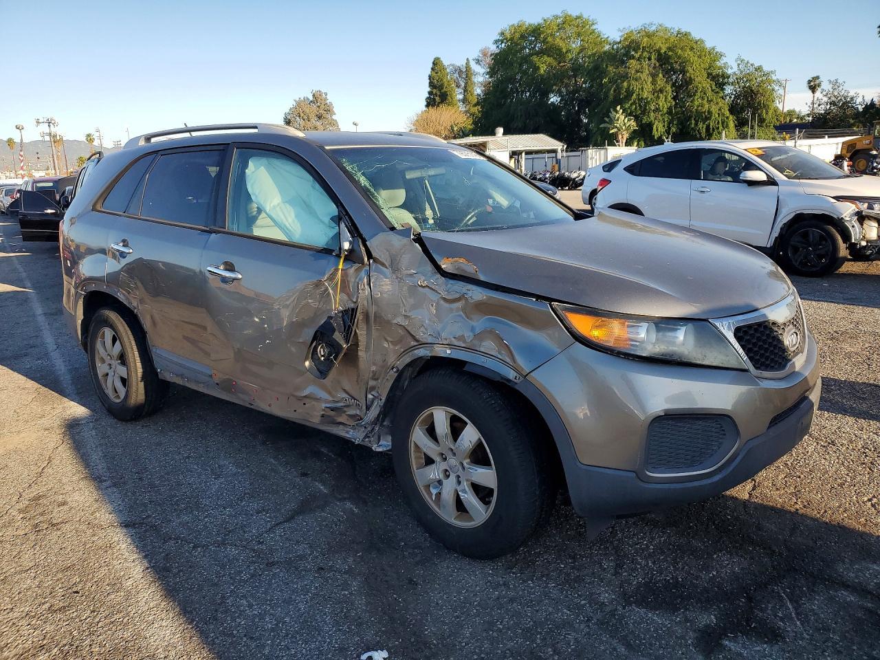 2013 Kia Sorento Lx - Фото 4