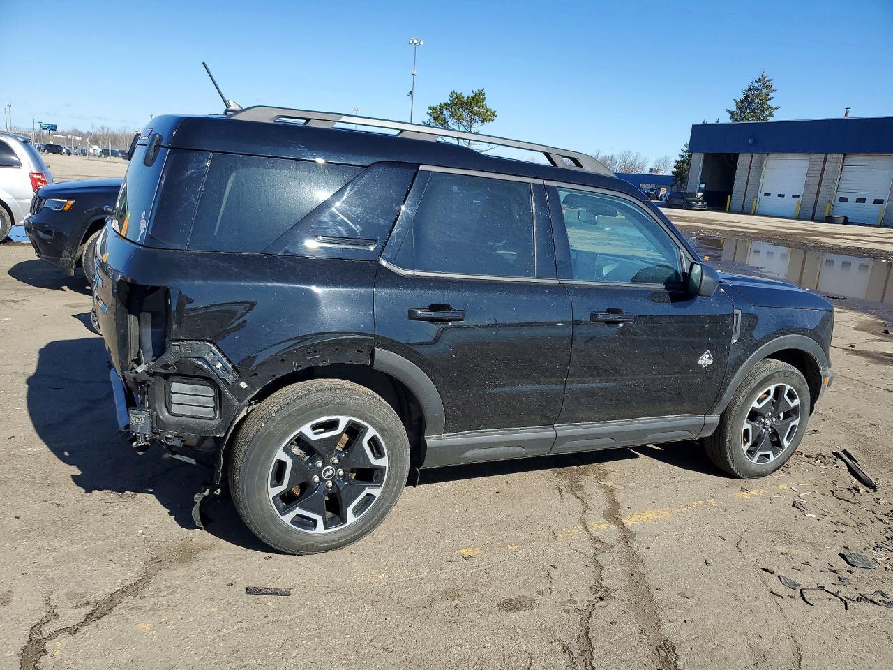 2023 Ford Bronco Sport Outer Banks - Фото 3