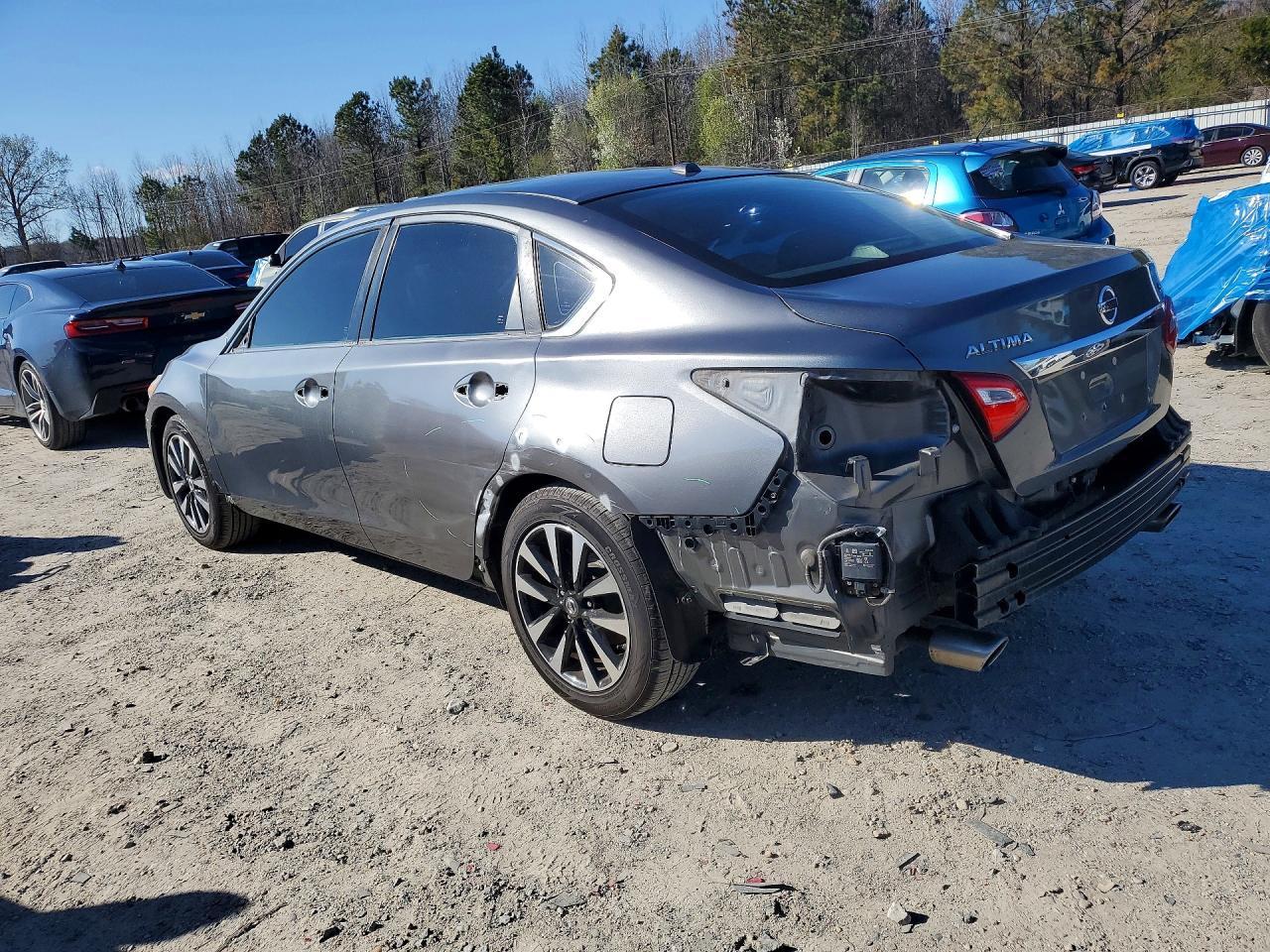 2017 Nissan Altima 2.5 Sl - Image 2