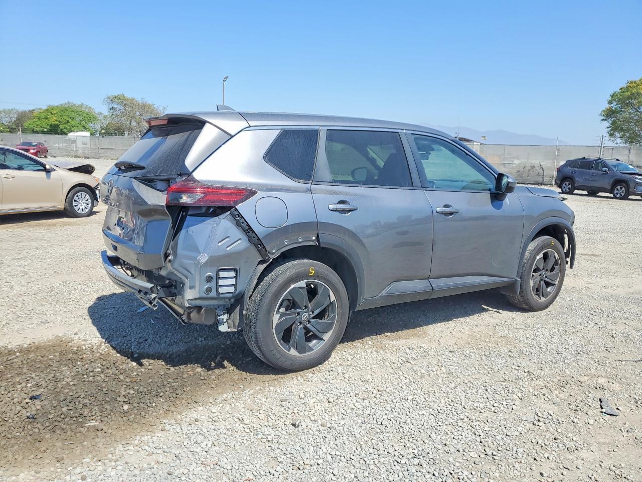 2025 Nissan Rogue Sv - Фото 3