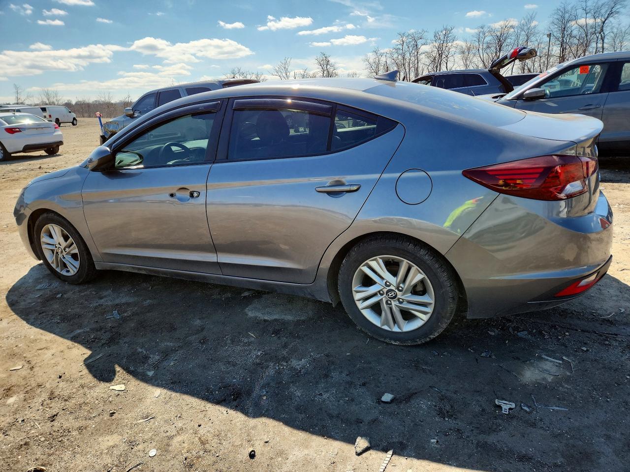 2019 Hyundai Elantra Sel - Фото 2