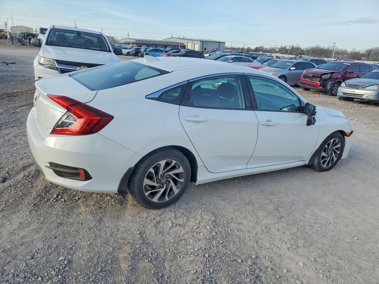 2018 Honda Civic Ex - Image 3
