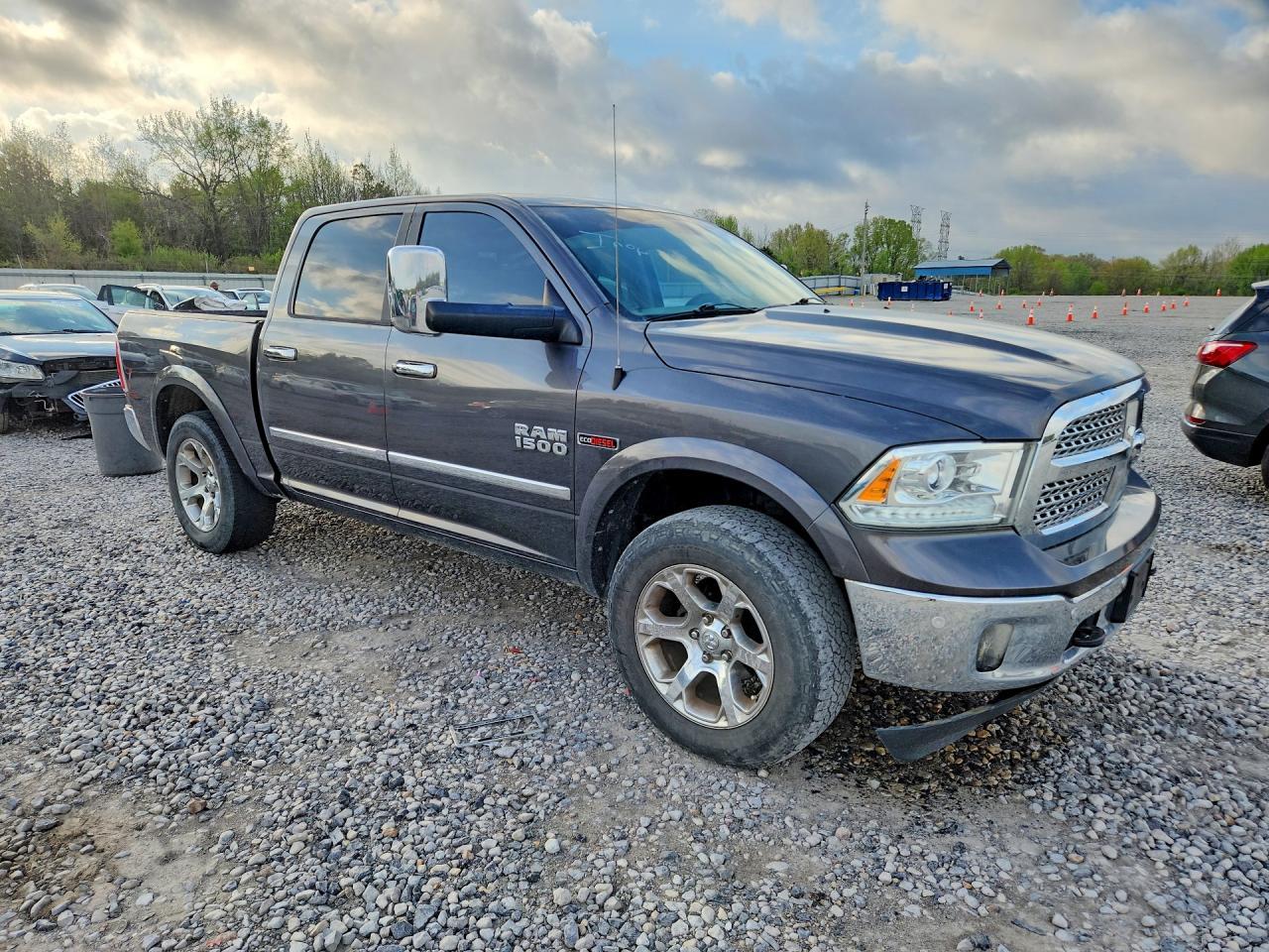 2016 Ram 1500 Laramie - Фото 4