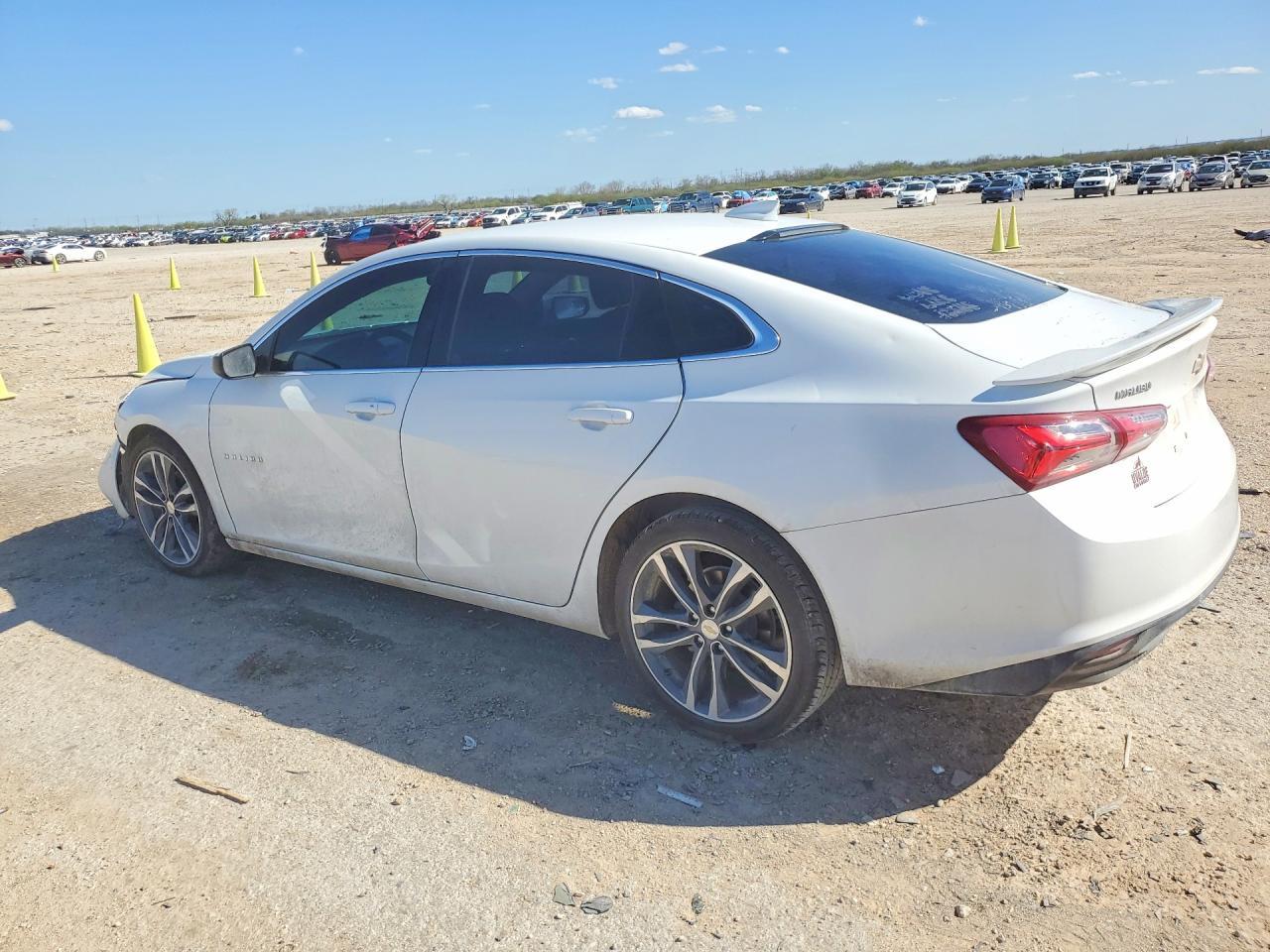 2022 Chevrolet Malibu Lt - Фото 2