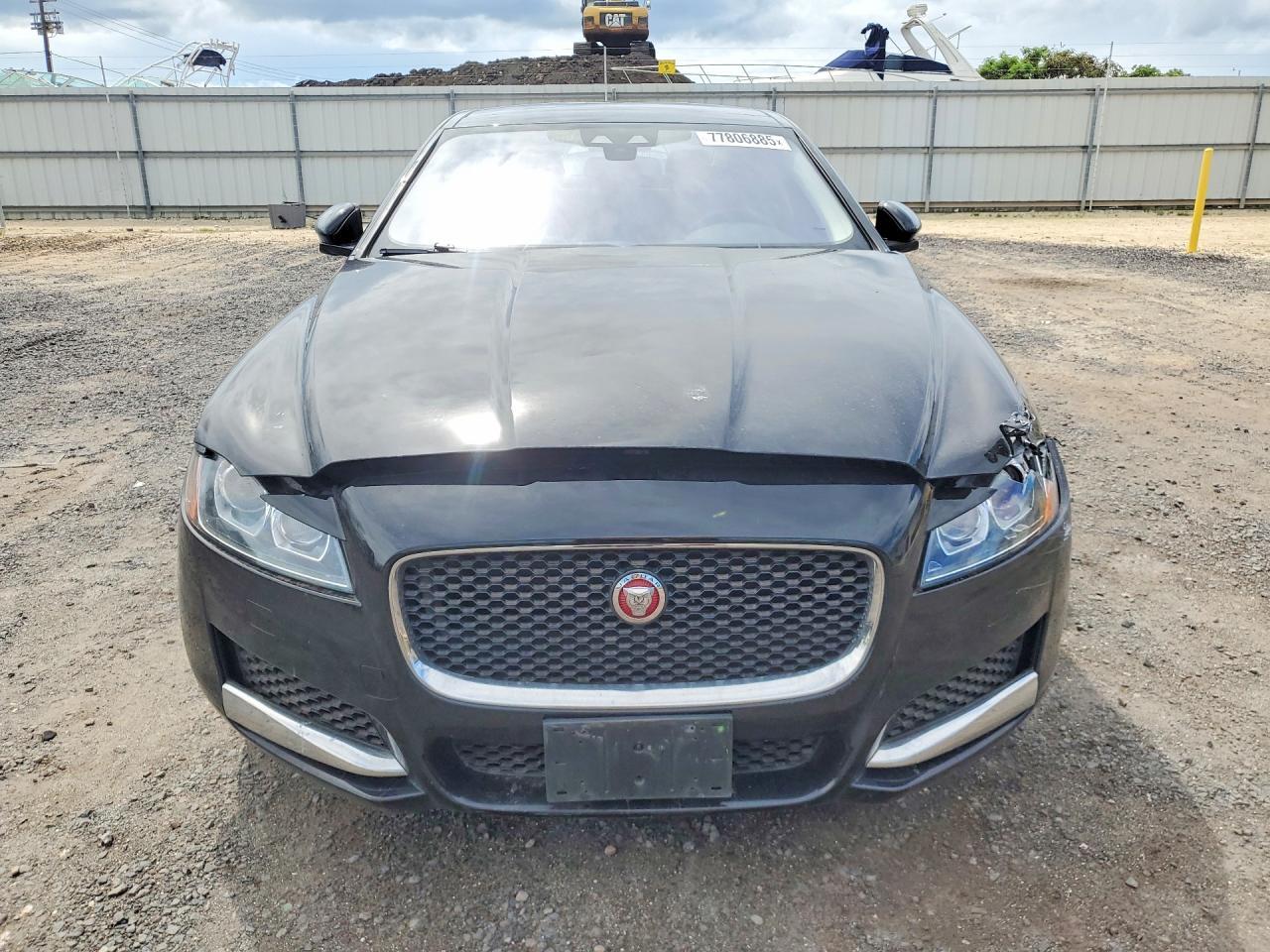 2018 Jaguar Xf Premium - Image 5