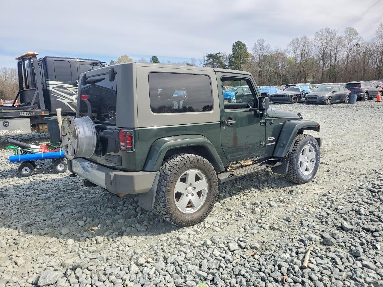 2010 Jeep Wrangler Sahara - Фото 3