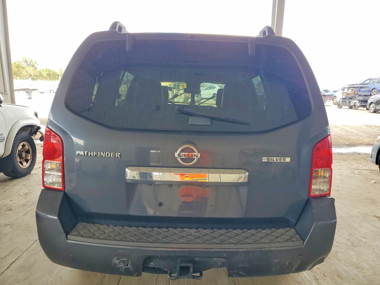 2012 Nissan Pathfinder S - Image 6