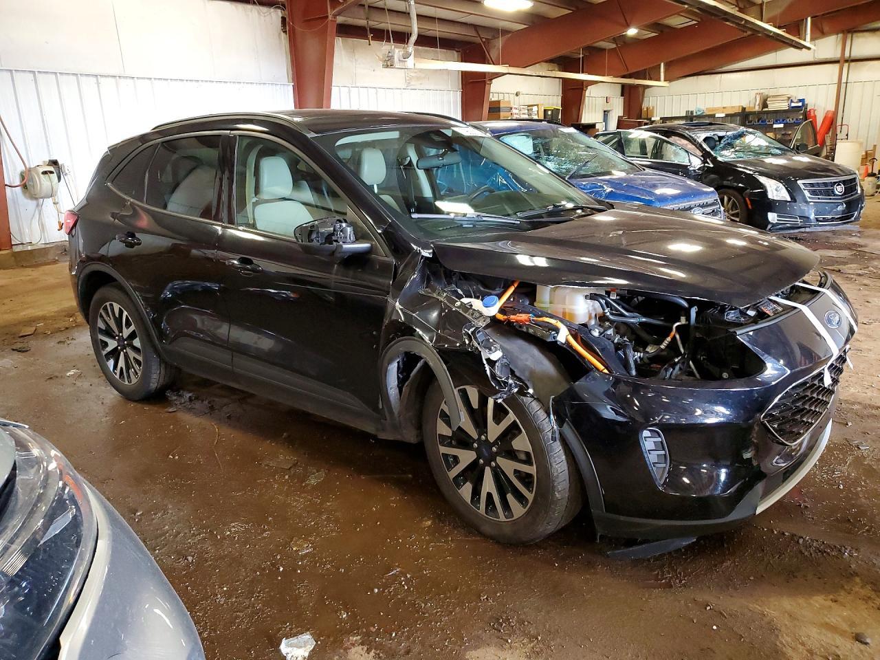 2020 Ford Escape - Фото 4