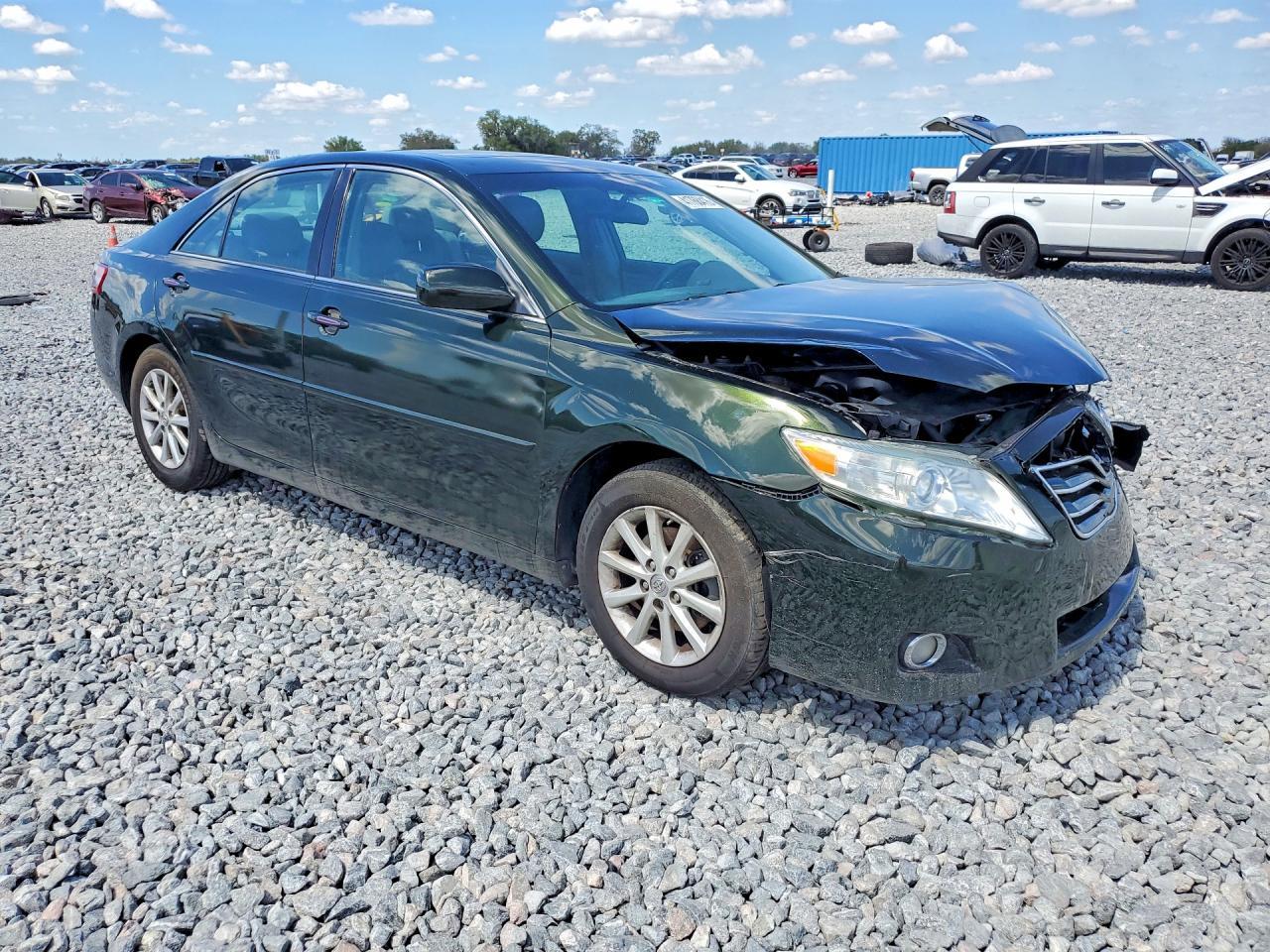 2011 Toyota Camry Xle V6 - Image 4